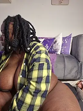 צ'אט XXX בשידור חי של ThickianaRider