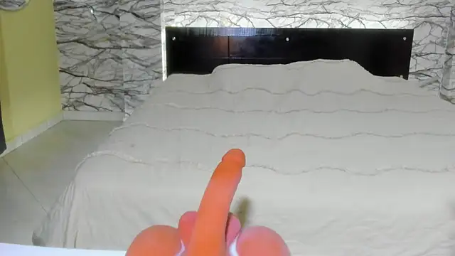 madison_sexy4_'s Live XXX Chat