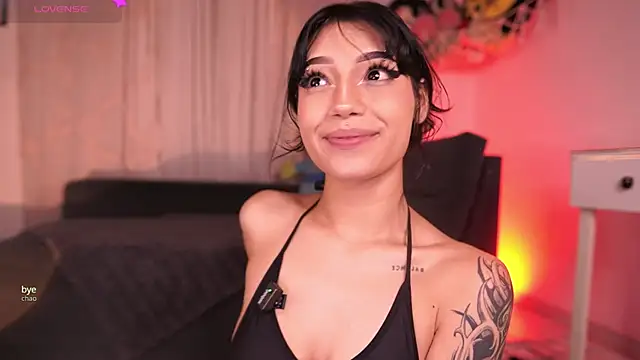 _nanaleon_'s Live XXX Chat