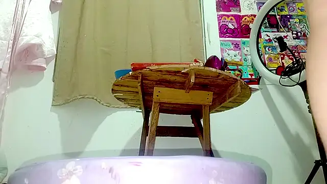 Živý XXX chat PetiteIvoryQueen19