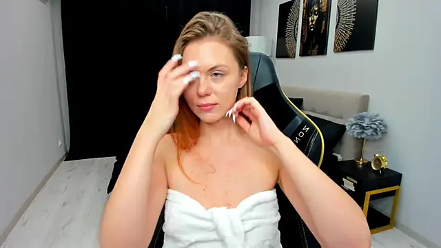 Strawberrye – Naživo XXX chat