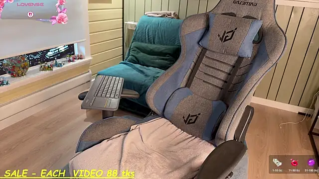 SandyChris Live XXX-Chat