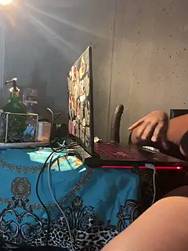 juicy_janet's Live XXX Chat