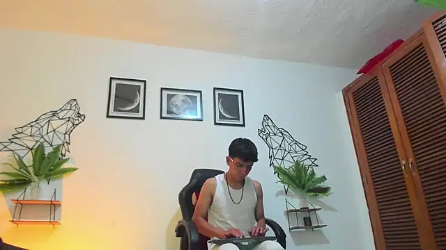 Vincent_Kane Adlı Modelin Canlı XXX Sohbeti