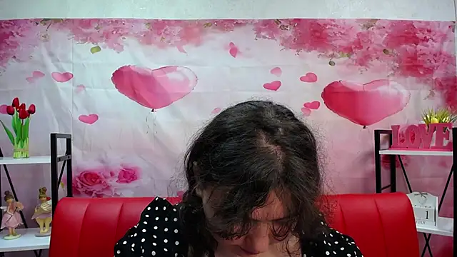 NeonilaLisova Adlı Modelin Canlı XXX Sohbeti