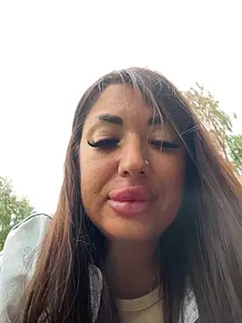 RuslanaXX Adlı Modelin Canlı XXX Sohbeti