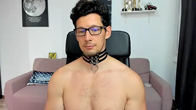 BrutusK08's Live XXX Chat