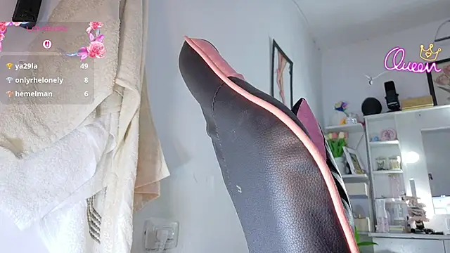 Sweet_baby_hellen élő XXX-chatje