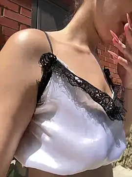 FlexibleDoll_ Chat XXX in diretta