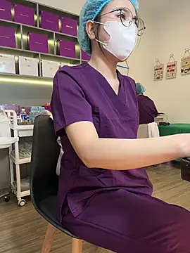 secretly_masturbating Adlı Modelin Web Kamerası Şovu