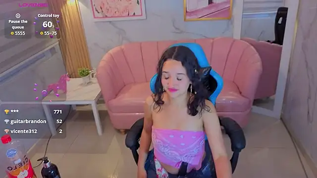 Chatroom XXX en direct de bella_vibess_s