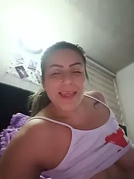 maynor_1998 Adlı Modelin Canlı XXX Sohbeti