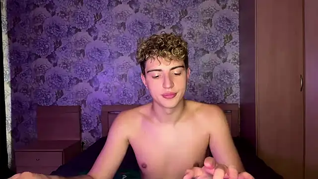 AlfredSweet Live XXX Chat