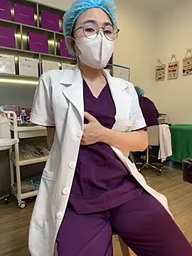 secretly_masturbating Show Webcam