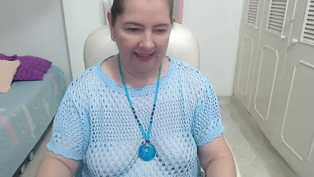leonela_69 XXX чат на живо