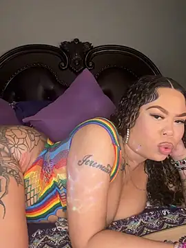 RenaThickAss XXX чат на живо