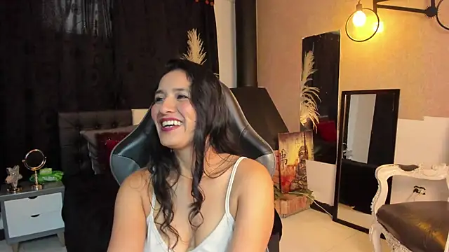 Chat +18 de Vicky_Angeel ao vivo