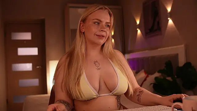 LisaLove3 라이브 XXX 채팅