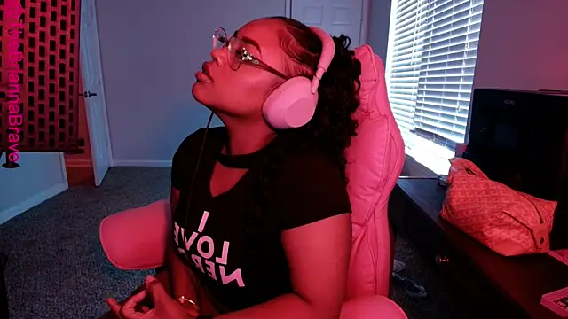 BriannaBrave Live XXX Chat