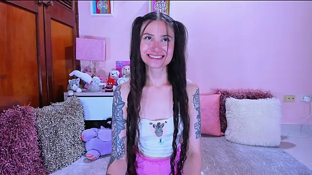 AbrilRussell Adlı Modelin Canlı XXX Sohbeti