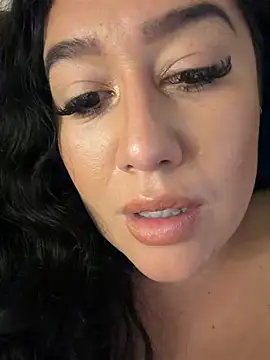 Michelle_dulce Adlı Modelin Canlı XXX Sohbeti