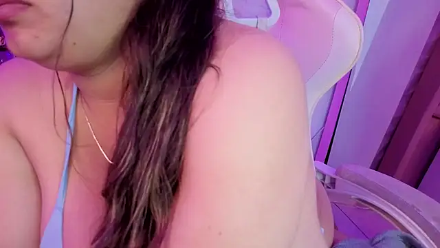MollyBigBoobs12のライブXXXチャット