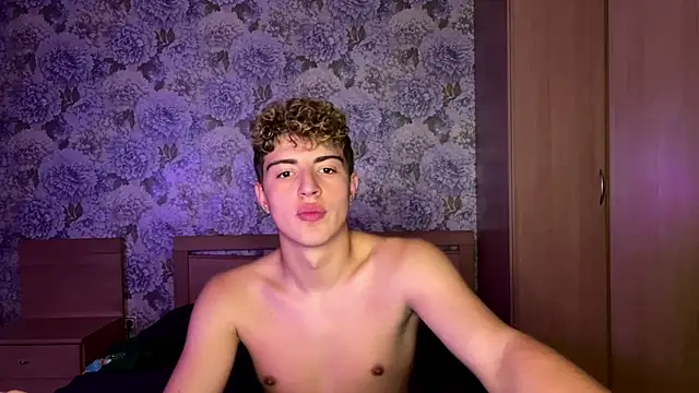 AlfredSweet Live XXX Chat