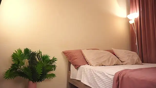 EarlieMominee's Live XXX Chat