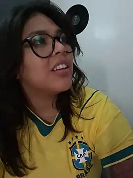 Czat XXX na żywo – miacanela_xo
