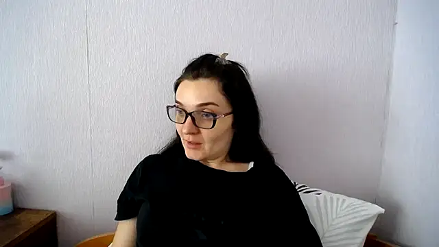 Shiny_gine's Live XXX Chat