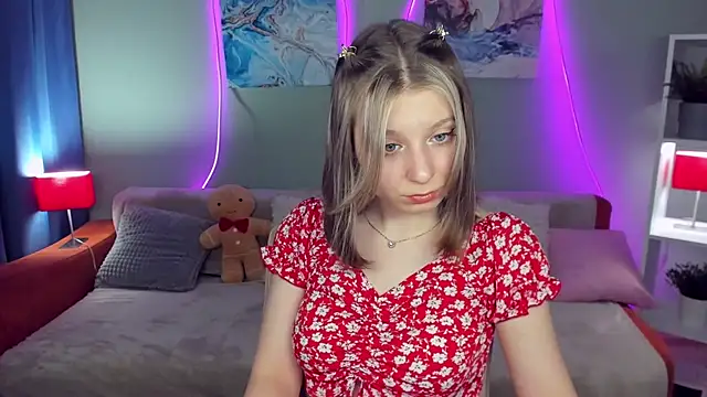 RinaMoore Adlı Modelin Canlı XXX Sohbeti