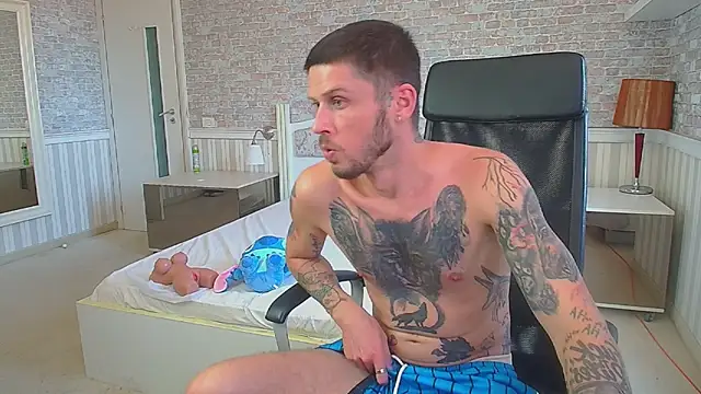 JonahShaw Adlı Modelin Canlı XXX Sohbeti