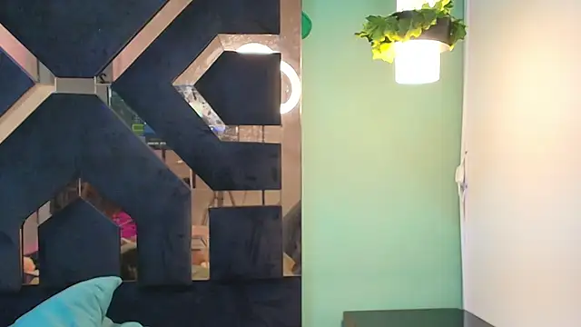 VIOLET_19XXX live XXX chat