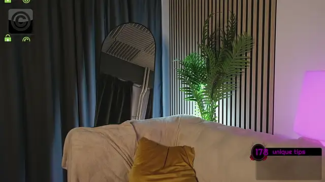 Ema_Reese Adlı Modelin Canlı XXX Sohbeti