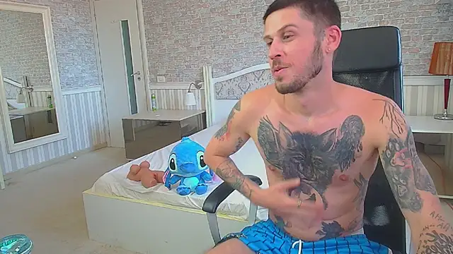 Онлайн чат XXX JonahShaw