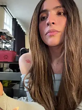 Lottus_fire Adlı Modelin Canlı XXX Sohbeti