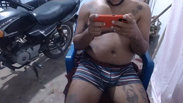 Chat +18 de master_juju1924 ao vivo
