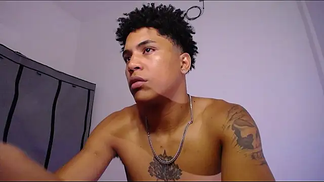 Chatroom XXX en direct de LatinEvanoBBC