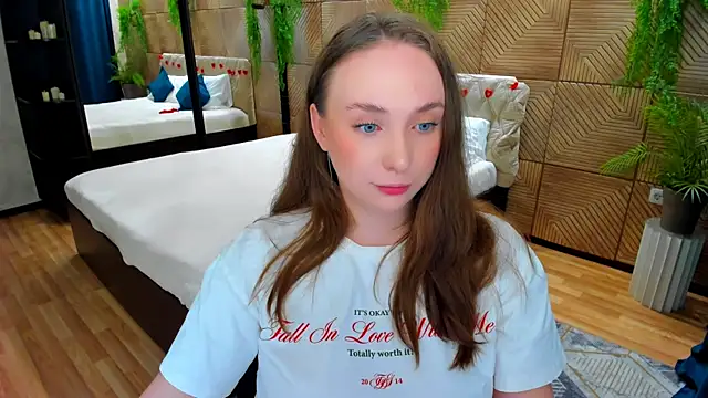 TrueReincarnation's Live XXX Chat