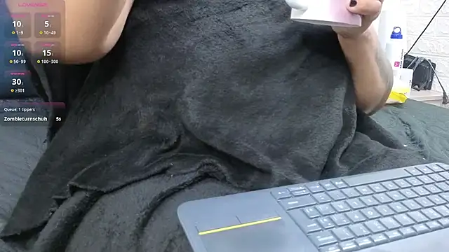 yunkeyc's Live XXX Chat