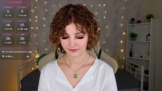 Chat +18 de Kira__Fluffy ao vivo