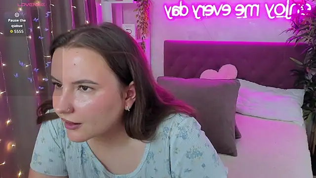 Živý XXX chat FeralPeach