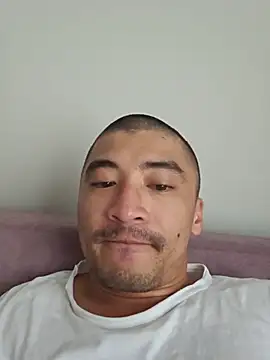 Lokomo32 Chat XXX in diretta