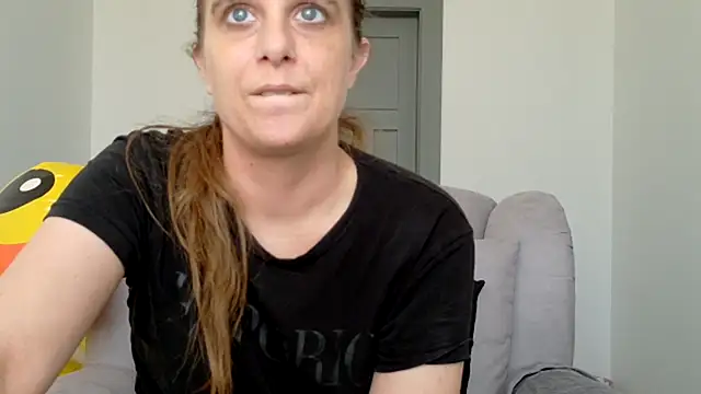 צ'אט XXX בשידור חי של Chantalee