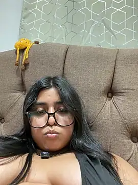 แชท XXX สดของ virginbrunette99
