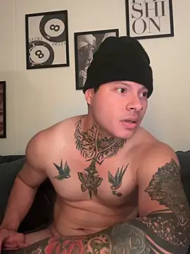 LuciusValmontn Live XXX chat