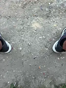 Chat XXX ao vivo de dzbenn