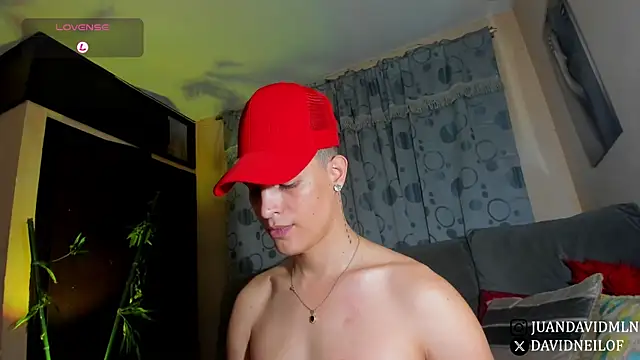 แชท XXX สดของ DavidNeill