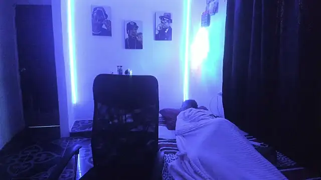 leo_bigconk1246's Webcam Show