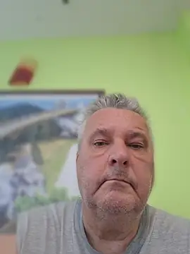 Robert_SK1's Live XXX Chat